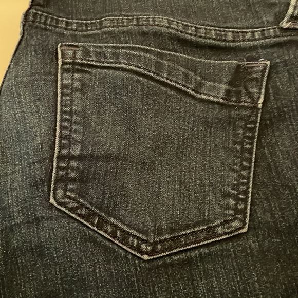 Women’s Express Jeans they have some stretch. Size 6R - Picture 2 of 9